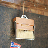 Dulton : Dustpan & Brush : Vibration